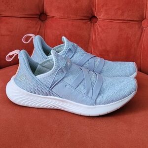 New Balance Women's Dynasoft Beaya V2 Slip-on Running Shoe Size 6.5